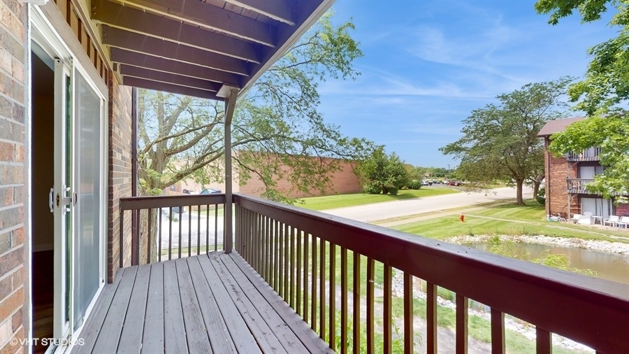 29W542 Country Ridge Drive #C, Warrenville, IL 60555