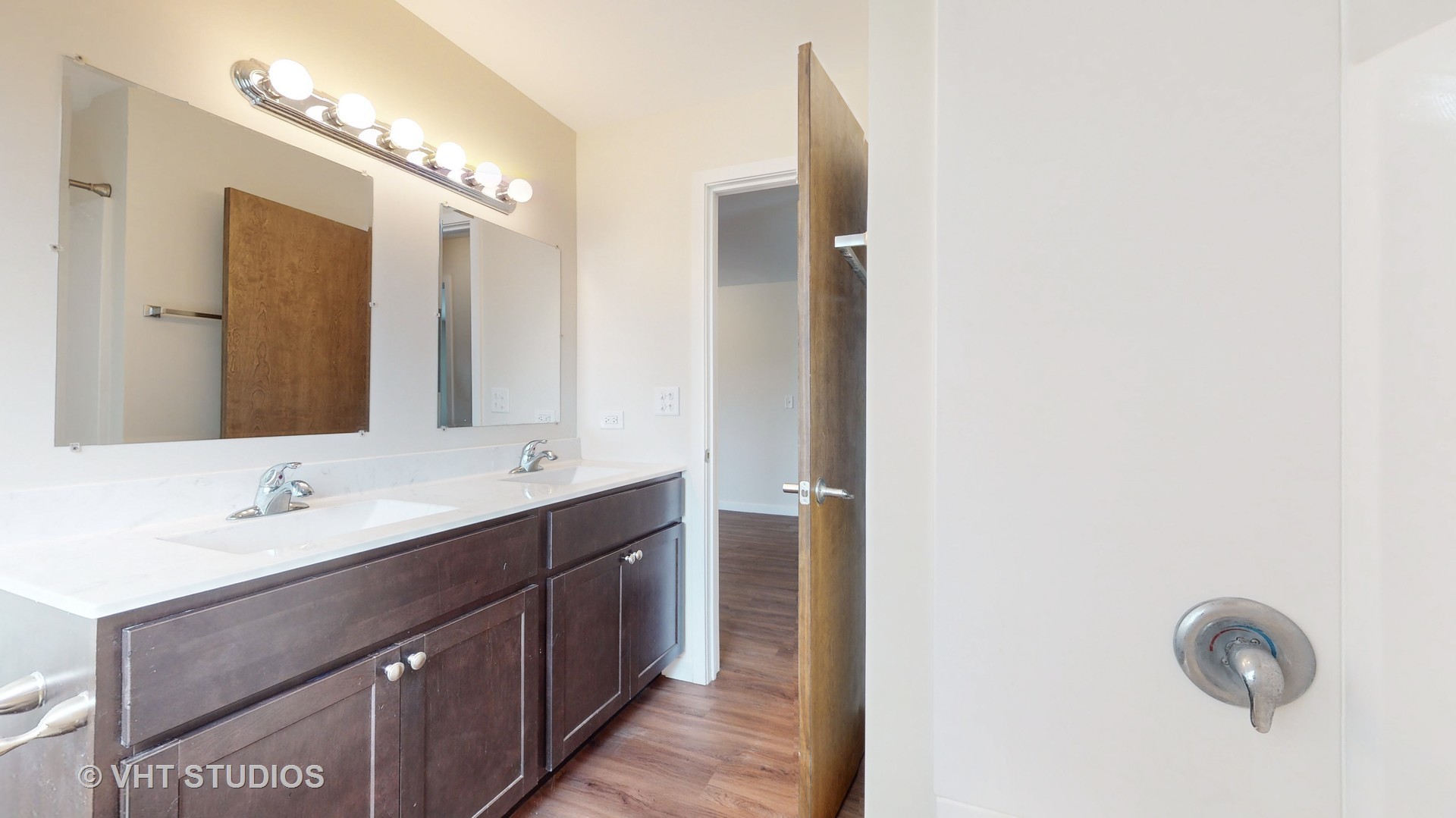 29W542 Country Ridge Drive #C, Warrenville, IL 60555