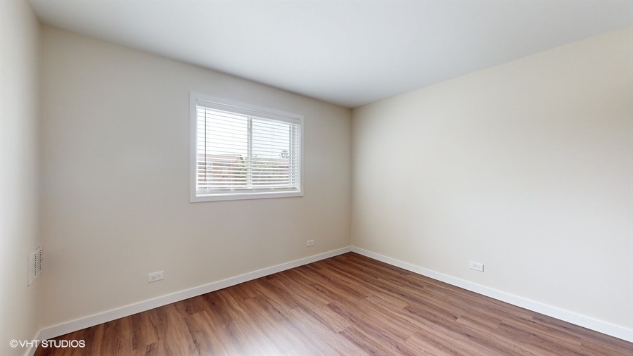 29W542 Country Ridge Drive #C, Warrenville, IL 60555