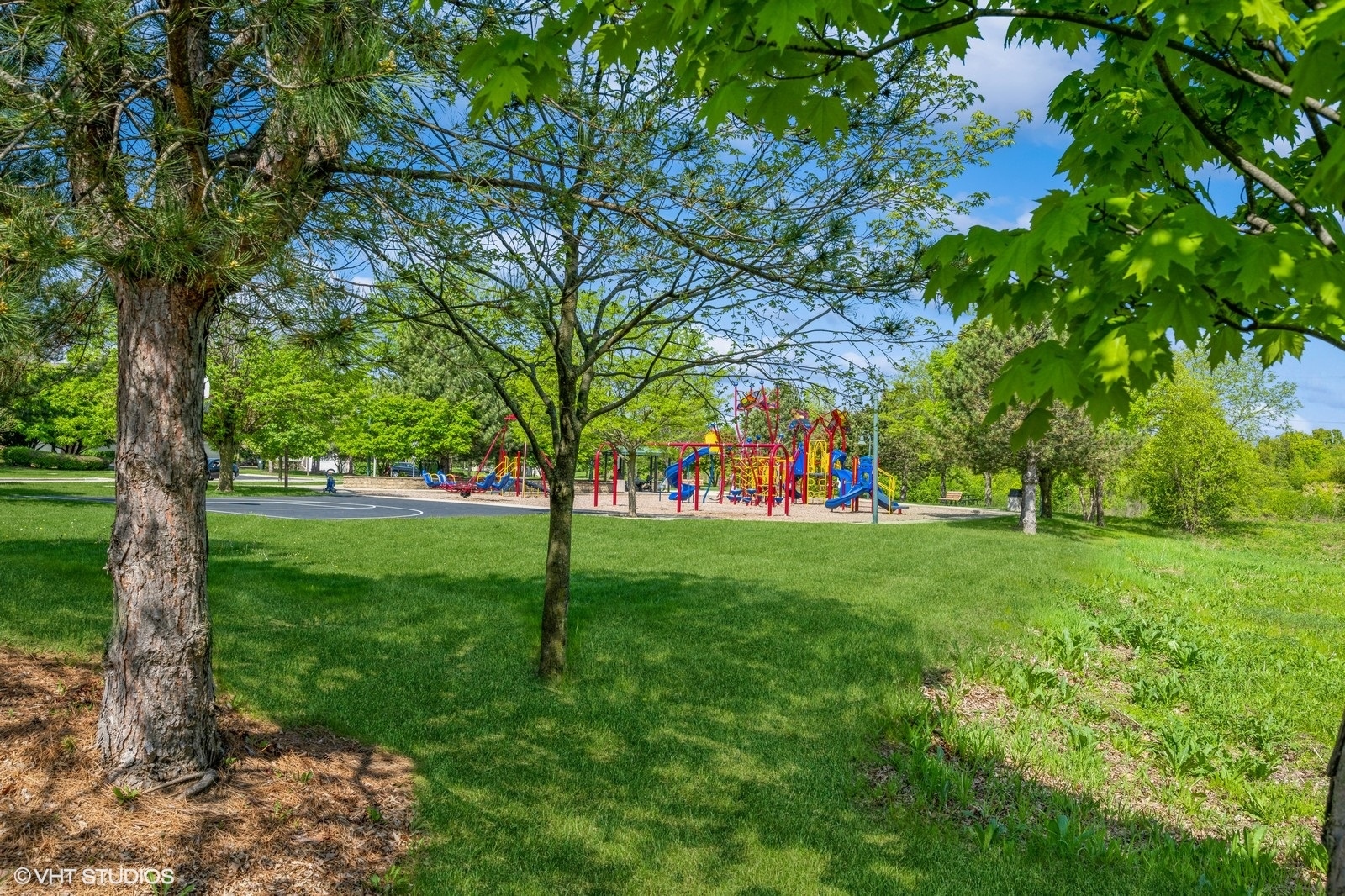 2140 Colchester Court, Hoffman Estates, IL 60192
