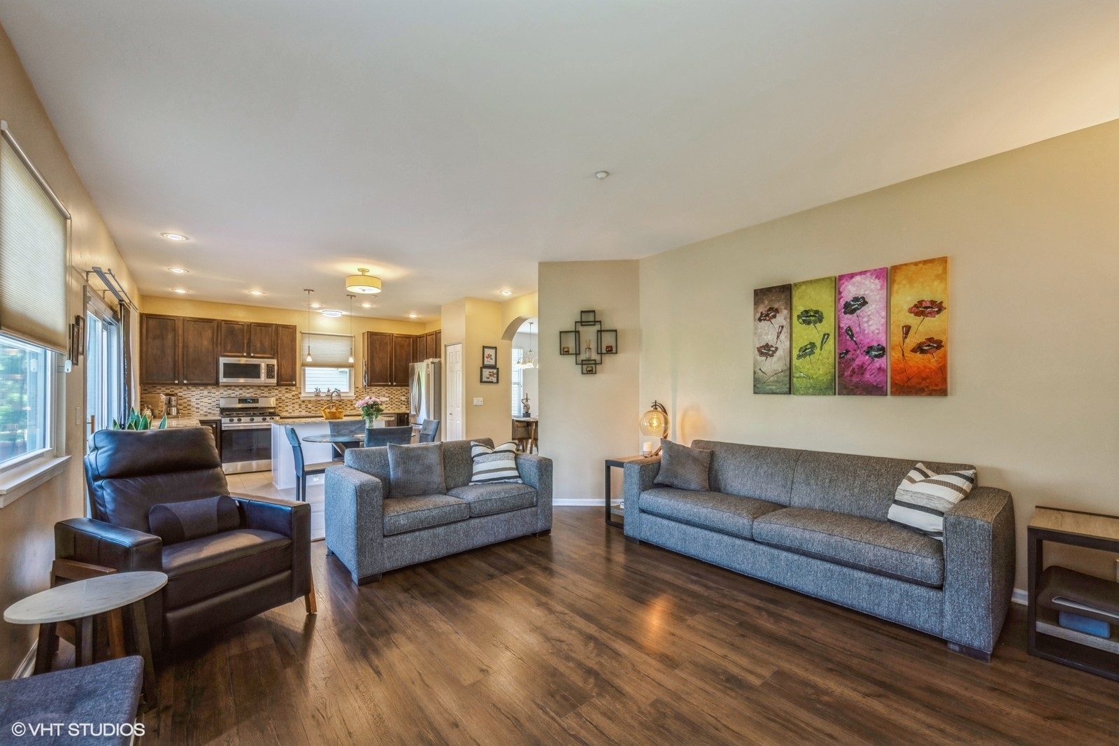 2140 Colchester Court, Hoffman Estates, IL 60192