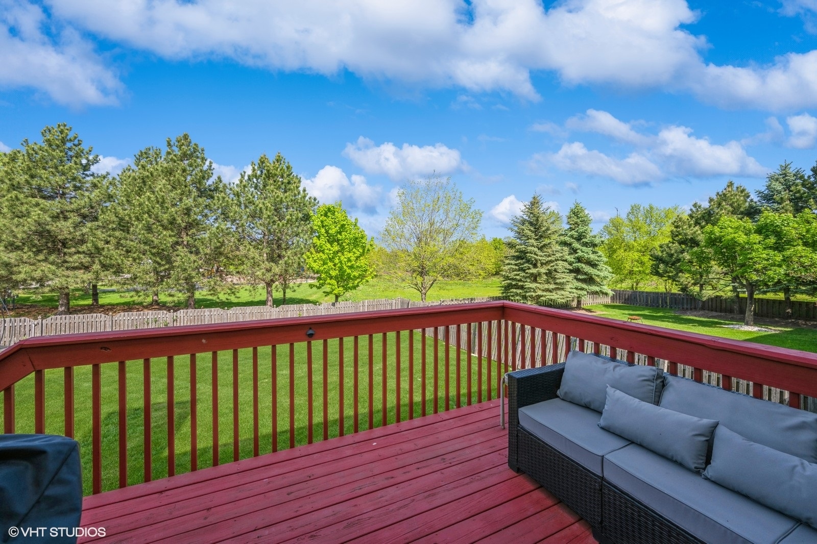 2140 Colchester Court, Hoffman Estates, IL 60192