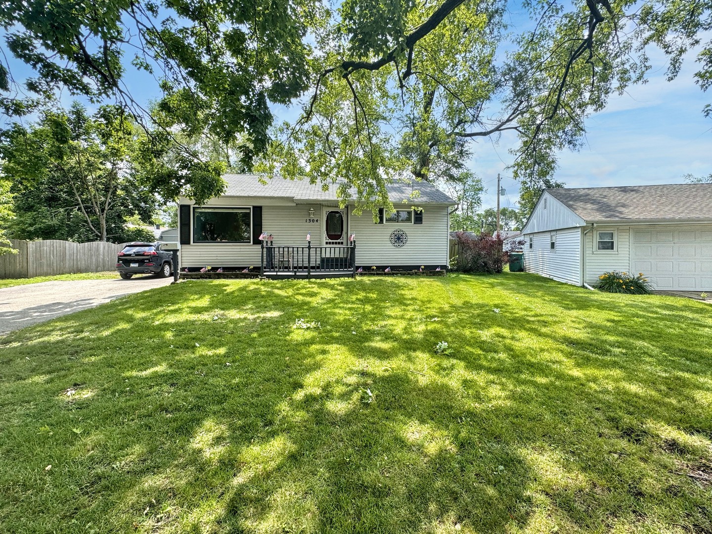 1304 Dellmar Avenue, Joliet, IL 60435