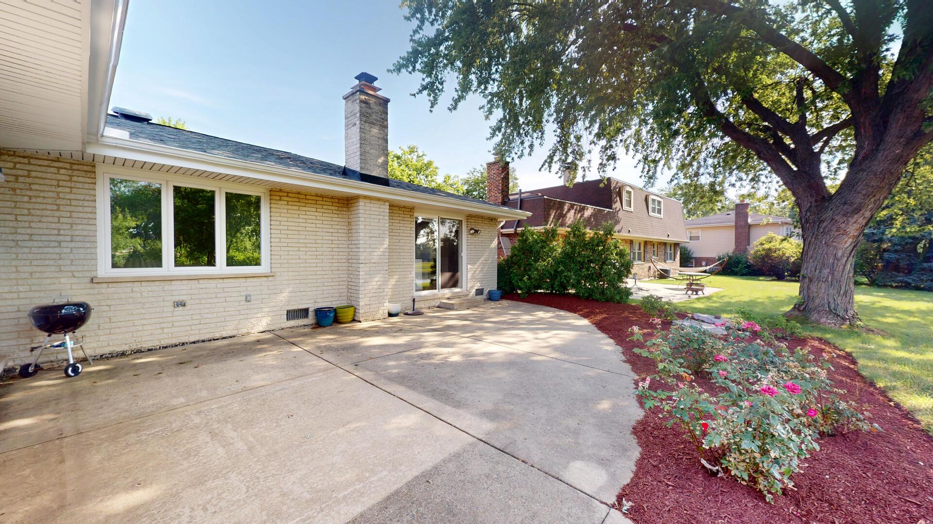 1445 71st Street, Downers Grove, IL 60516