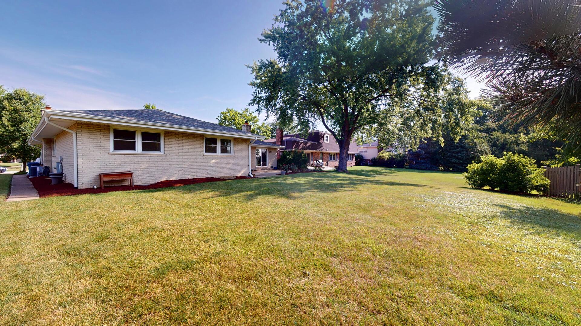 1445 71st Street, Downers Grove, IL 60516