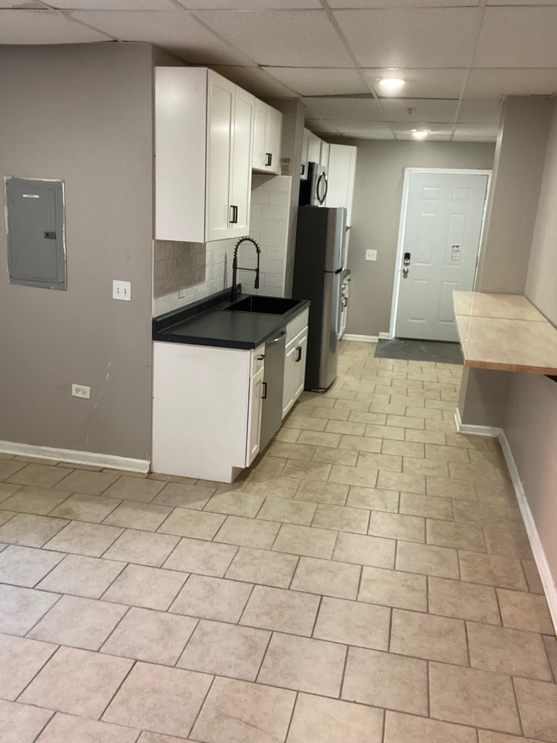 171 N 25th Avenue #10, Melrose Park, IL 60160