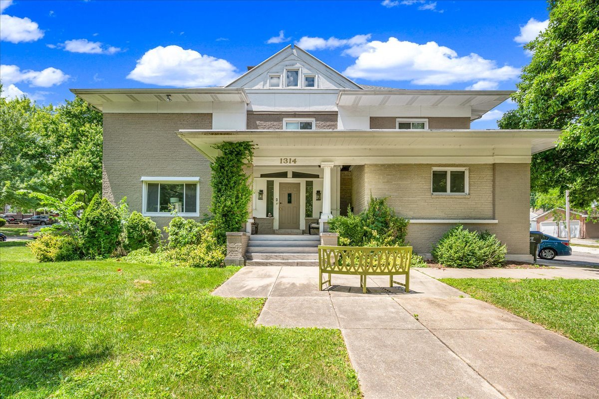 1314 Fell Avenue, Bloomington, IL 61701