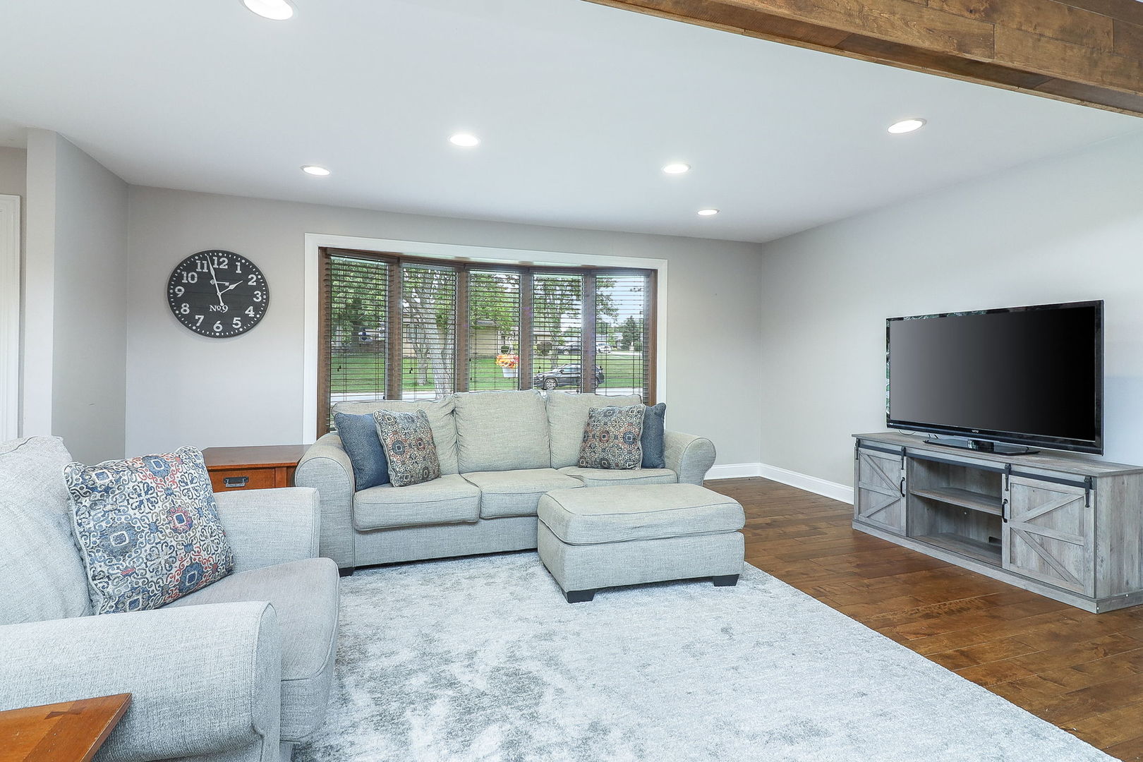 18W761 83rd Street, Downers Grove, IL 60516