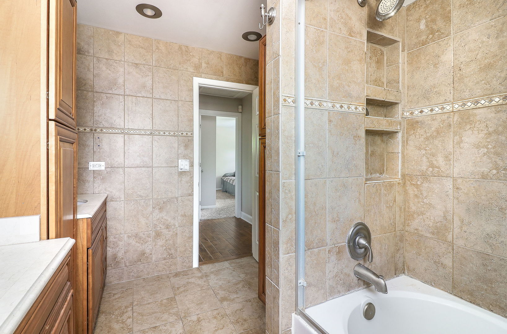 18W761 83rd Street, Downers Grove, IL 60516