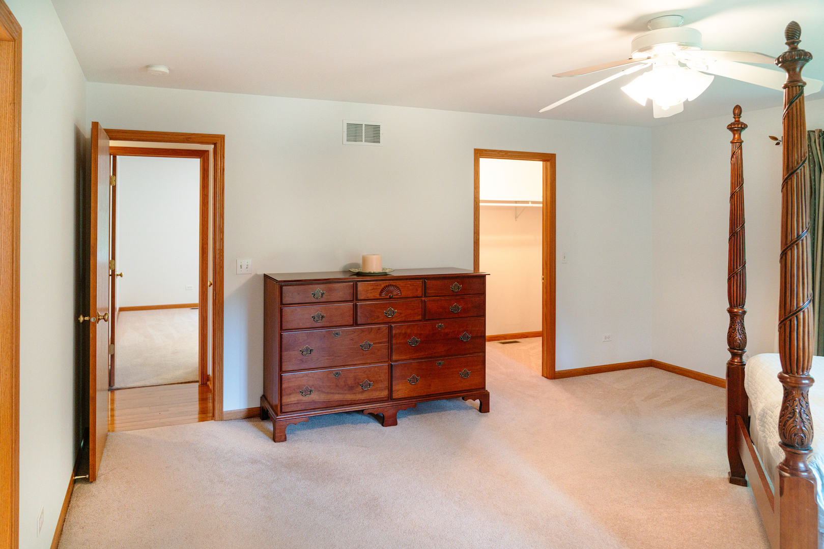 38815 N Broadway Avenue, Antioch, IL 60002