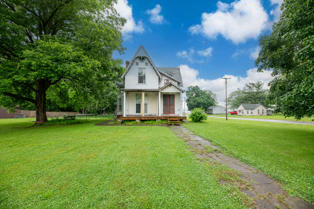 309 Center Street, Augusta, IL 62311