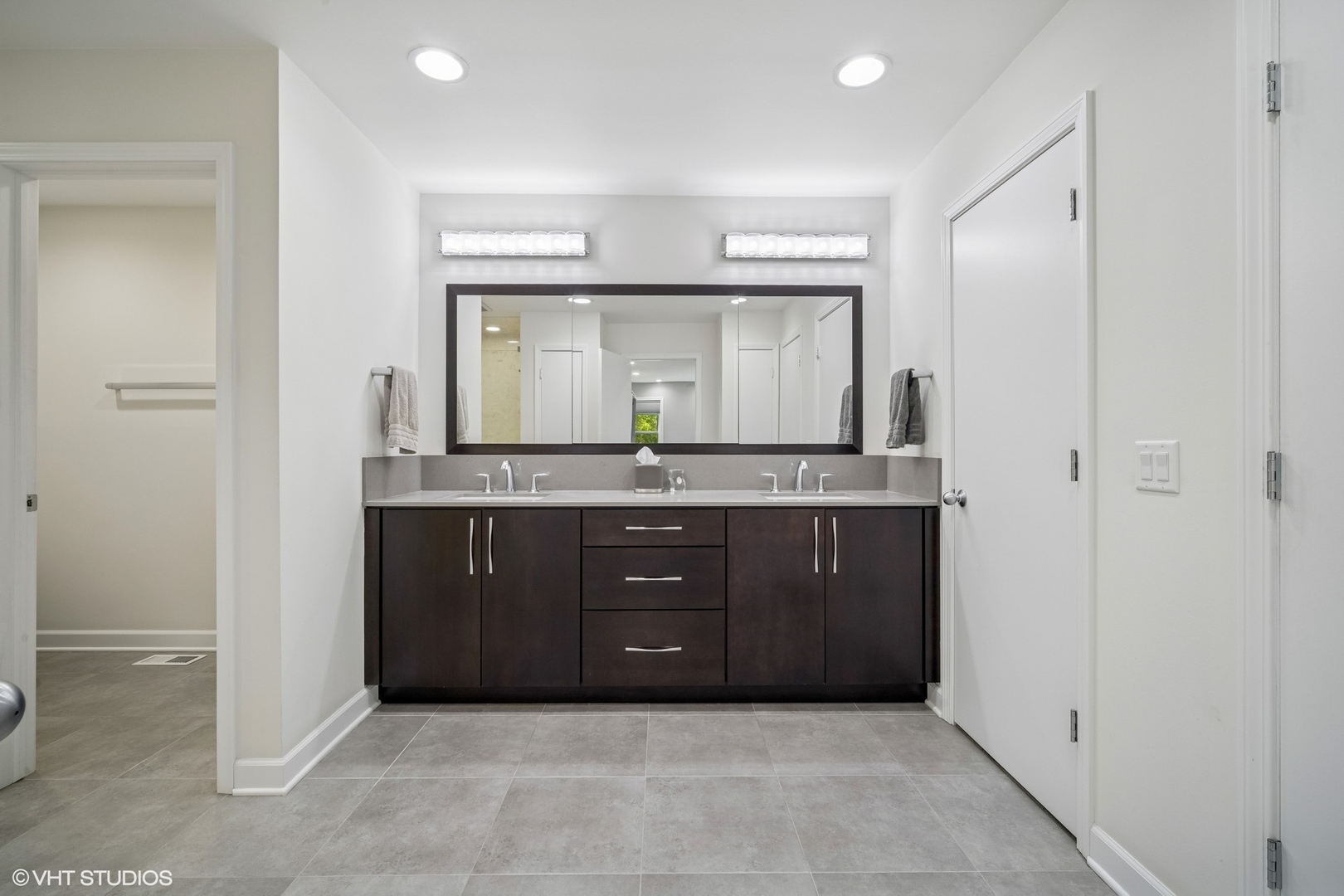 4045 N Harvard Avenue, Arlington Heights, IL 60004