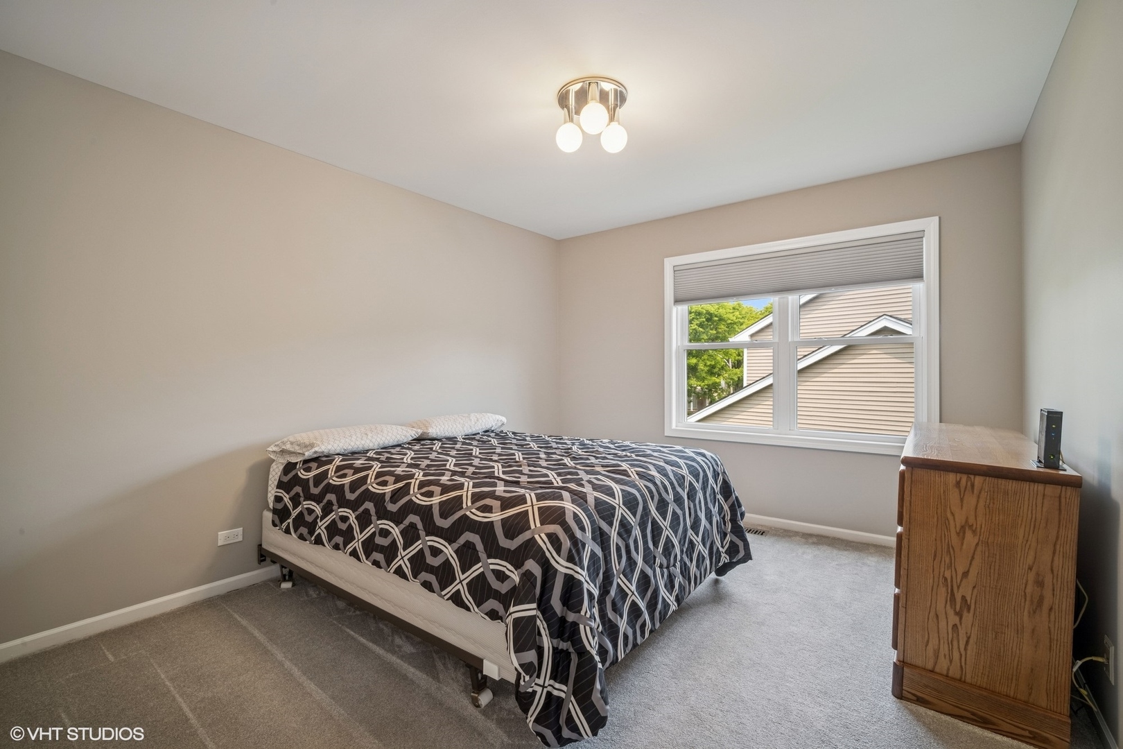 4045 N Harvard Avenue, Arlington Heights, IL 60004