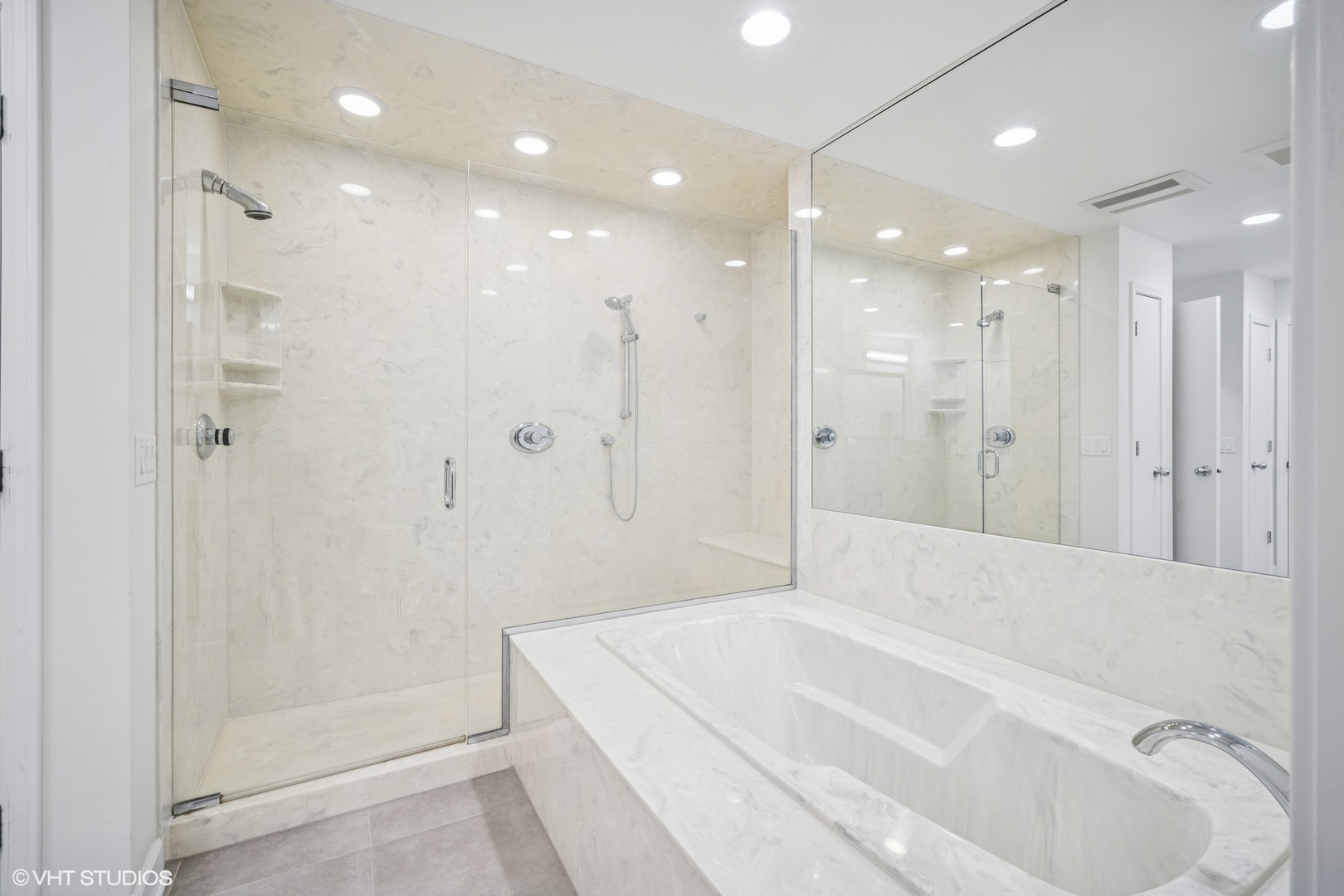 4045 N Harvard Avenue, Arlington Heights, IL 60004