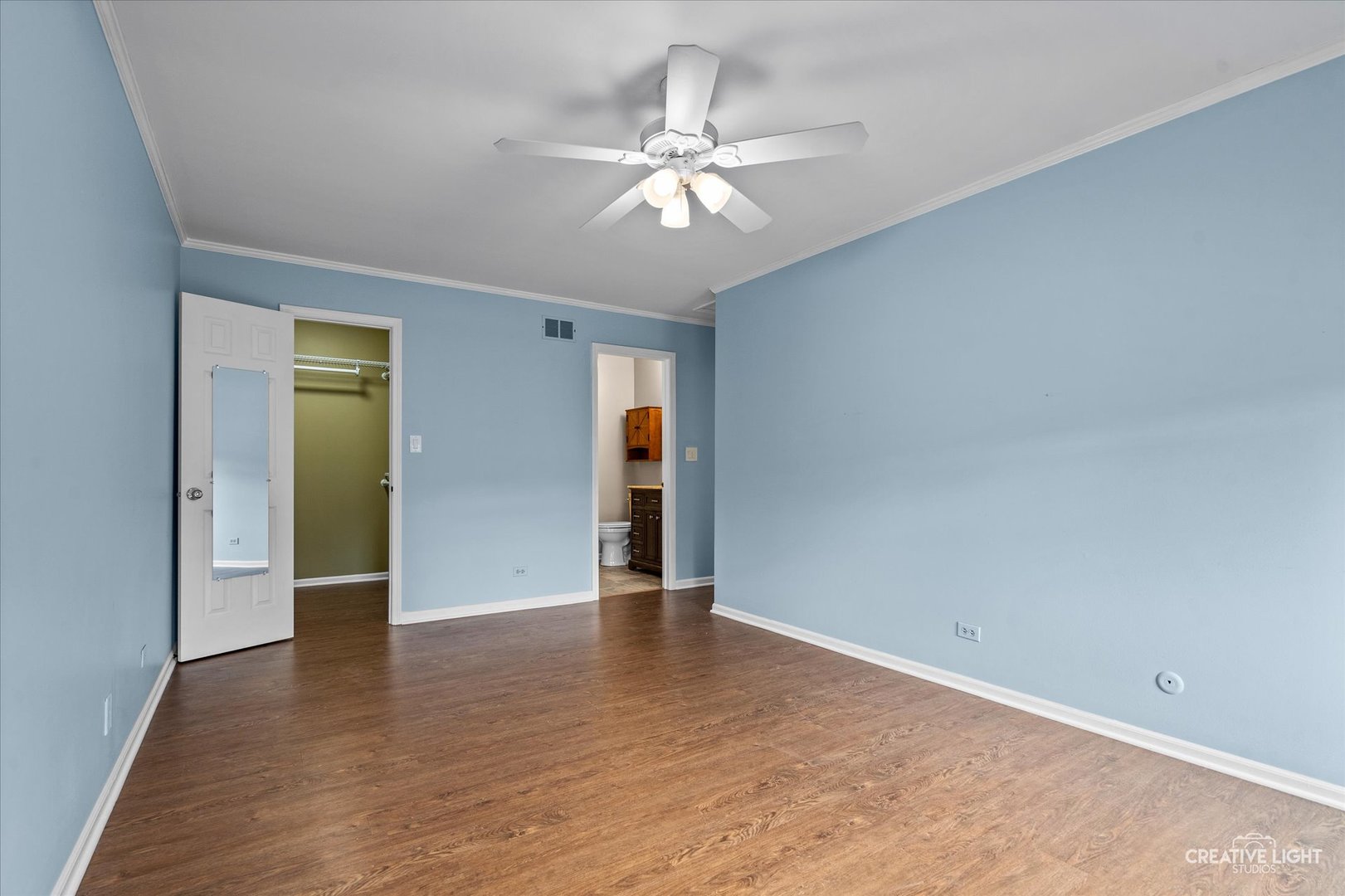 1745 Ennis Lane, Wheaton, IL 60189