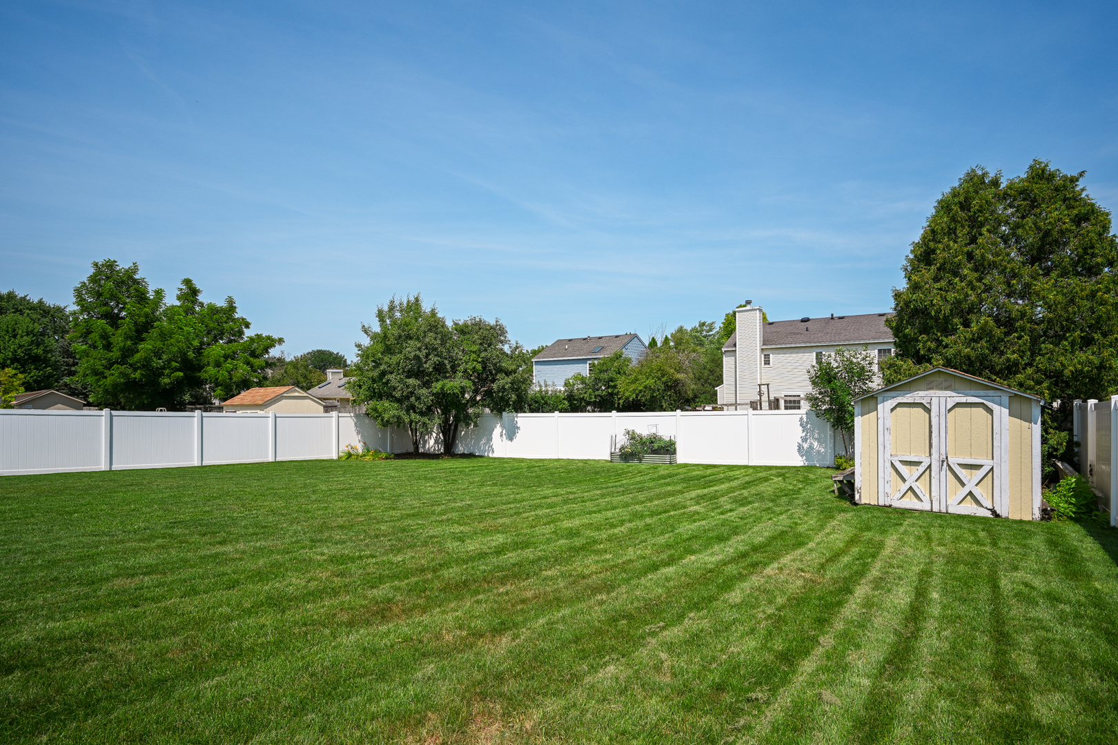 30W060 Kensington Drive, Warrenville, IL 60555