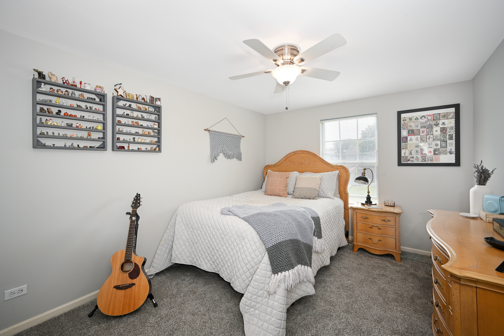 30W060 Kensington Drive, Warrenville, IL 60555