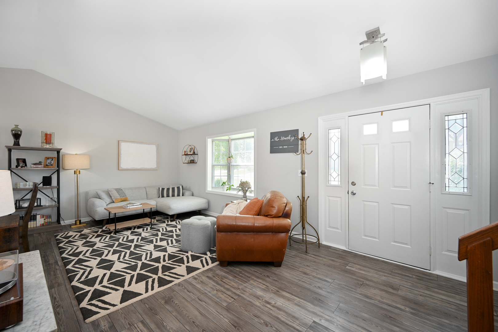 30W060 Kensington Drive, Warrenville, IL 60555