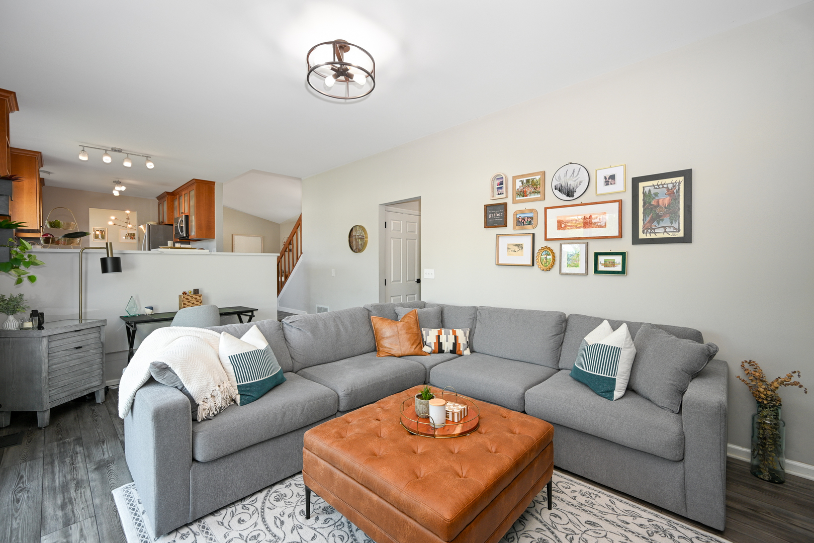 30W060 Kensington Drive, Warrenville, IL 60555