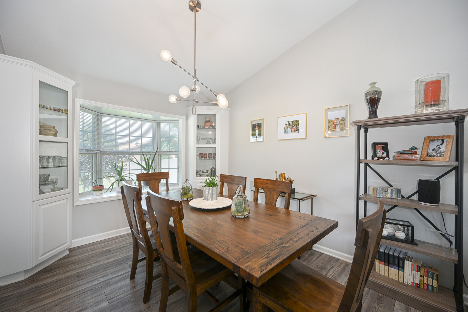 30W060 Kensington Drive, Warrenville, IL 60555