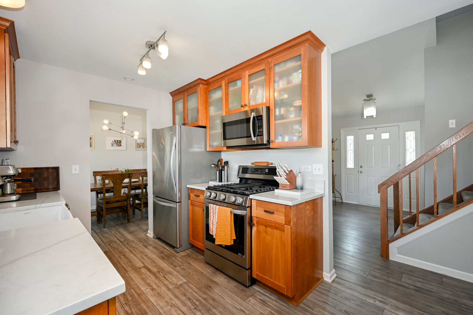 30W060 Kensington Drive, Warrenville, IL 60555