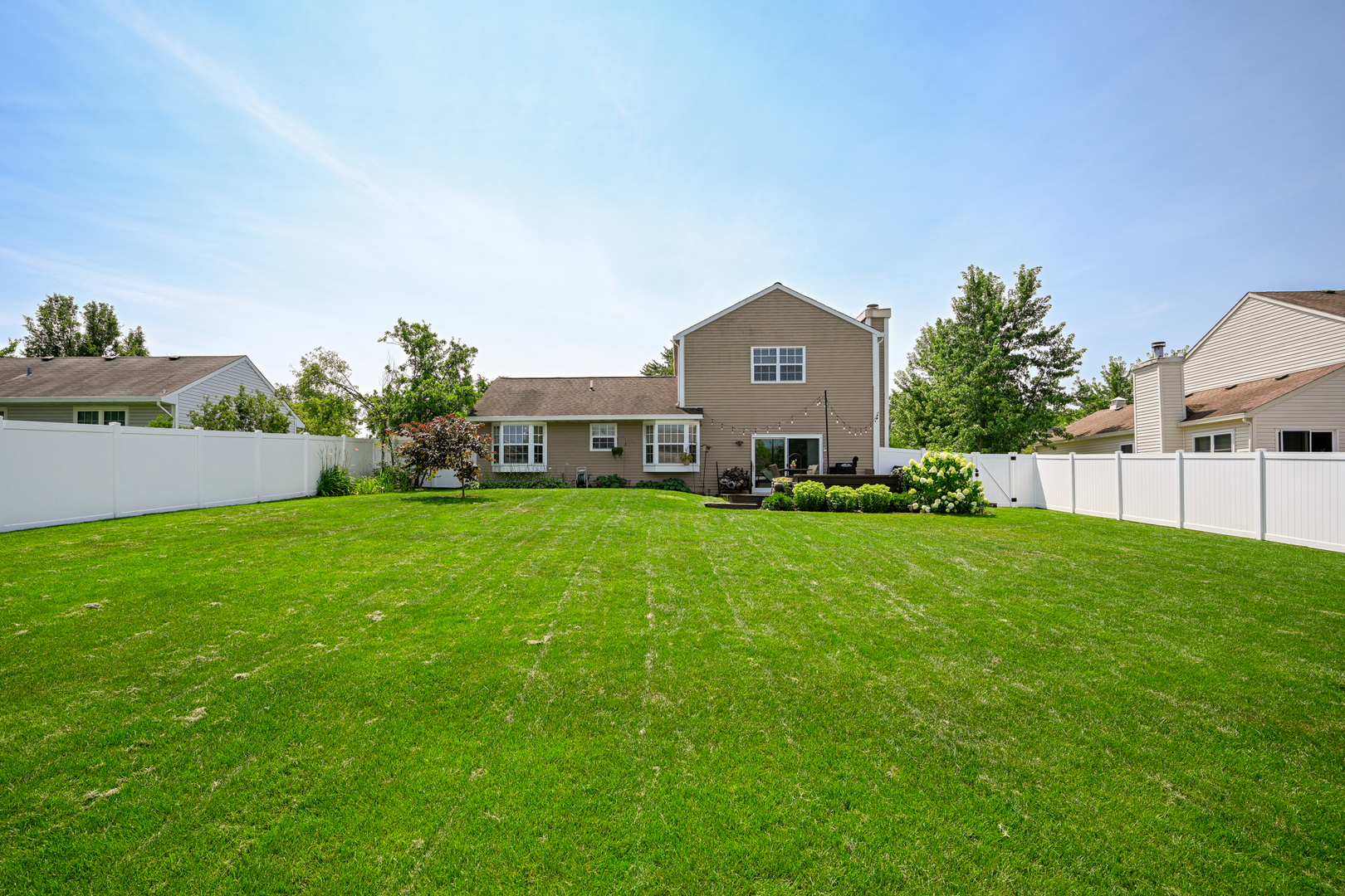 30W060 Kensington Drive, Warrenville, IL 60555
