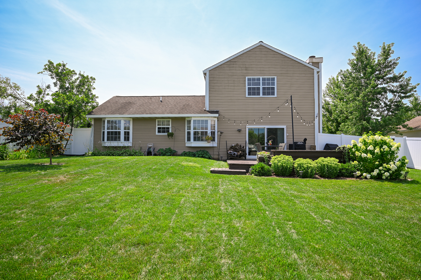 30W060 Kensington Drive, Warrenville, IL 60555