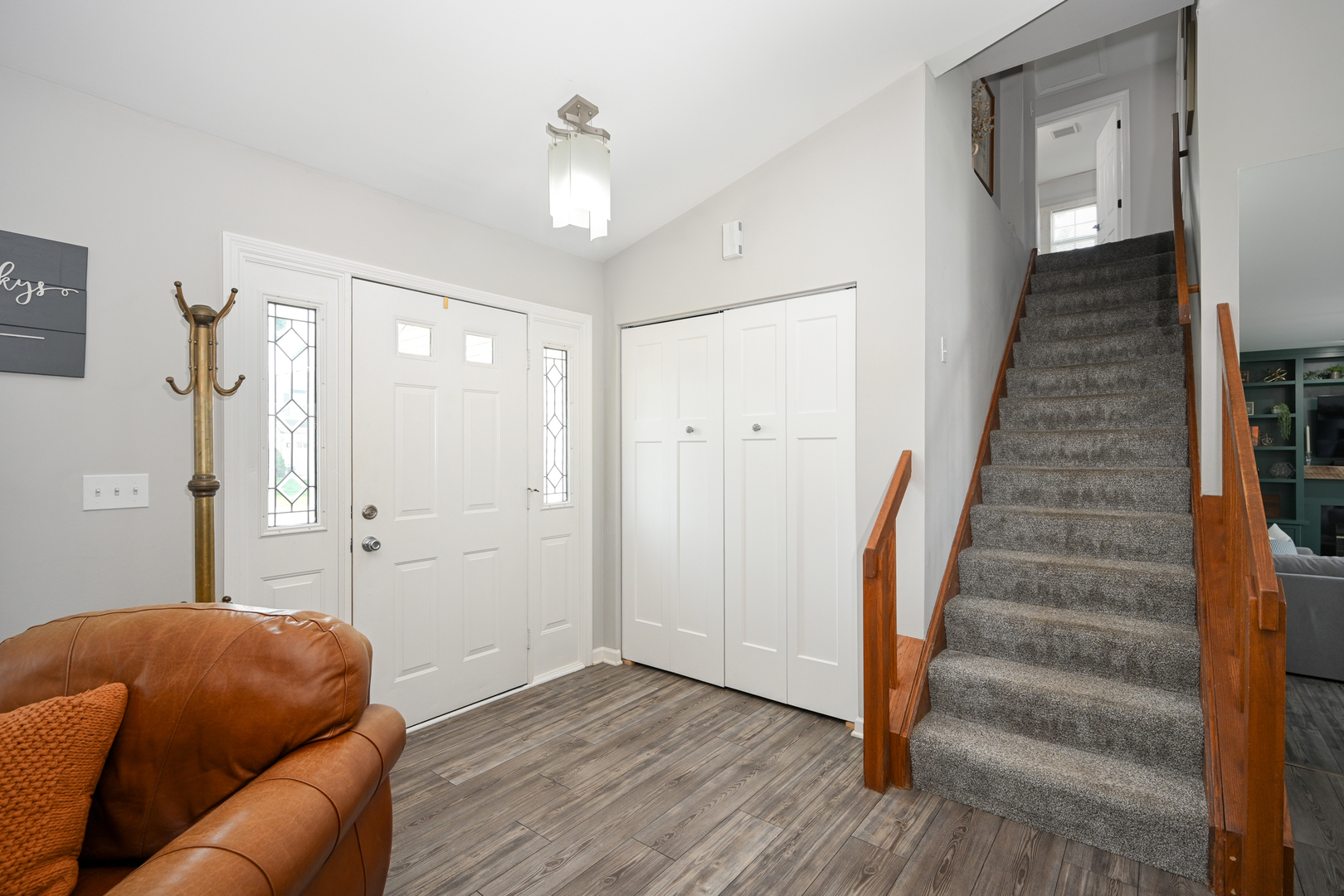 30W060 Kensington Drive, Warrenville, IL 60555