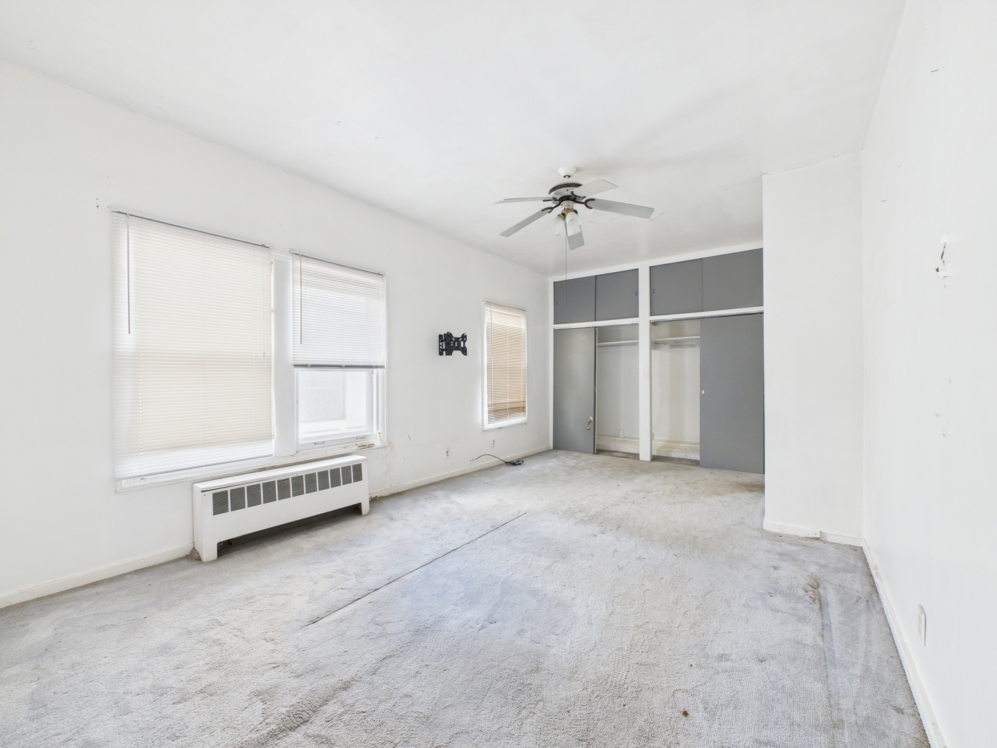 6823 S Chappel Avenue, Chicago, IL 60649