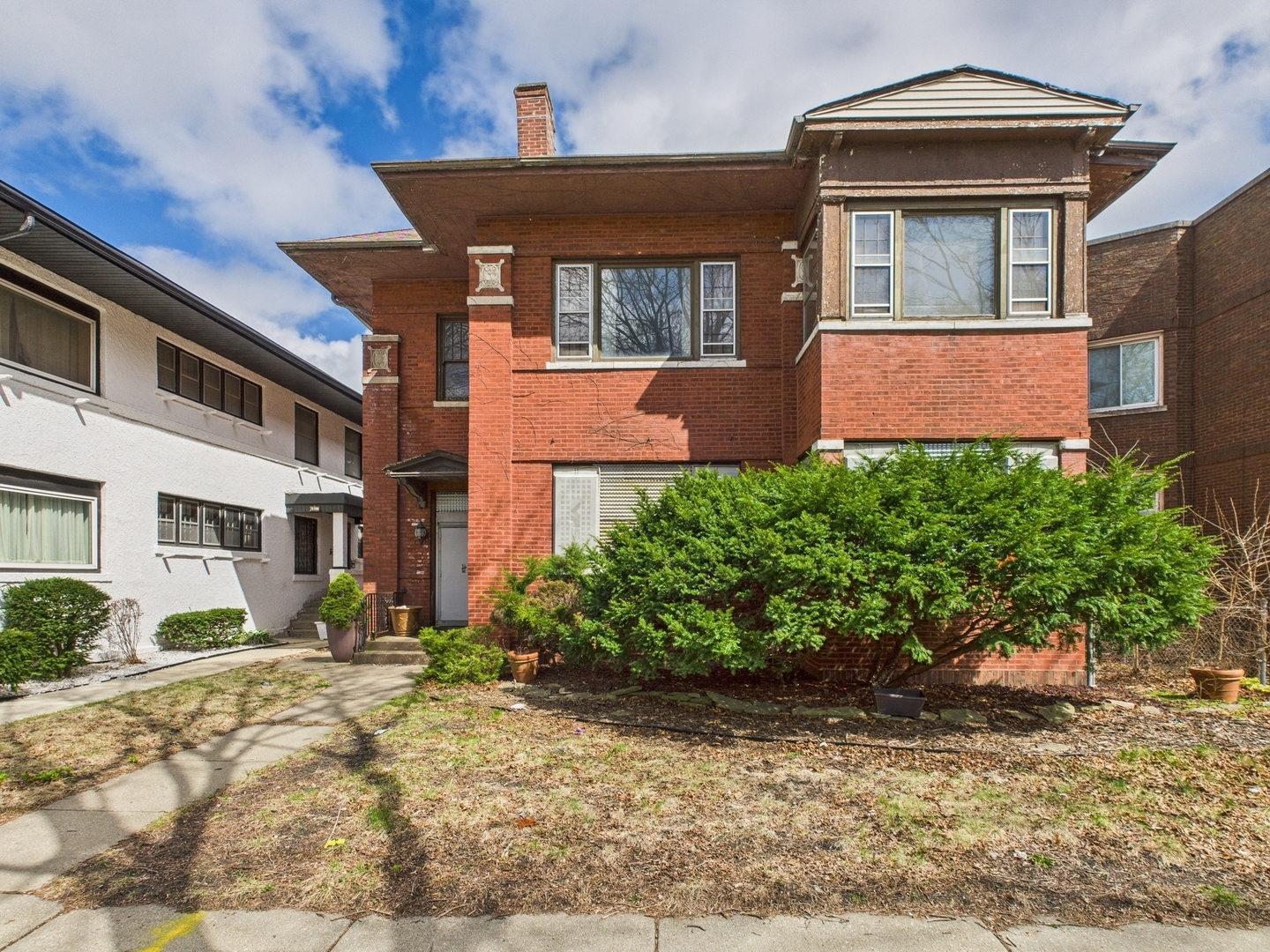6823 S Chappel Avenue, Chicago, IL 60649