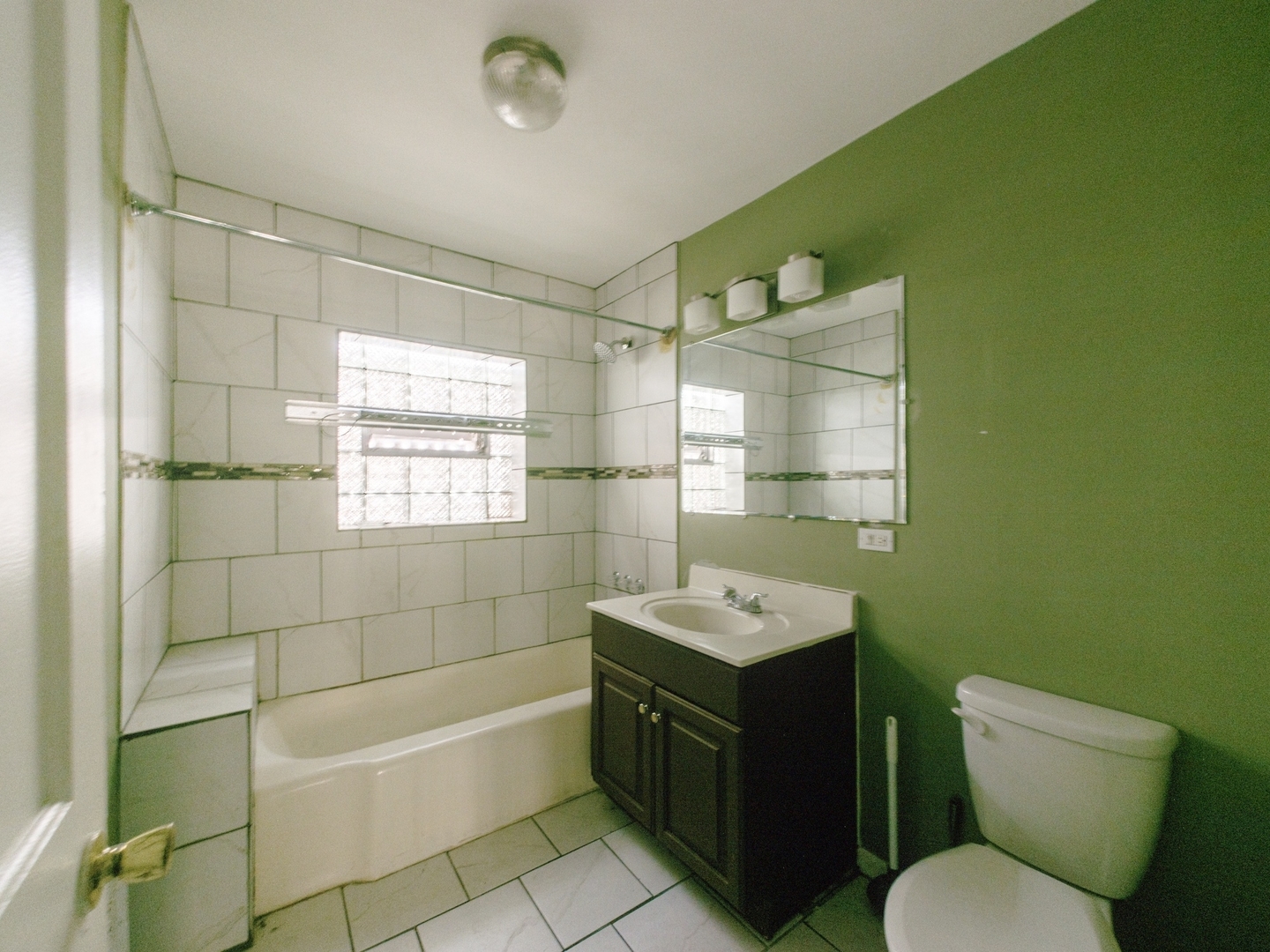 6823 S Chappel Avenue, Chicago, IL 60649
