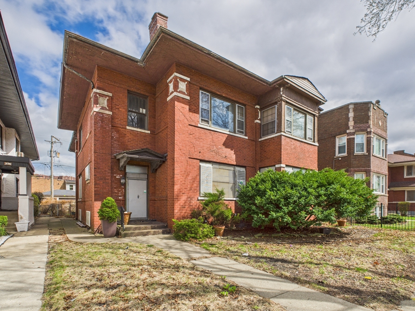 6823 S Chappel Avenue, Chicago, IL 60649