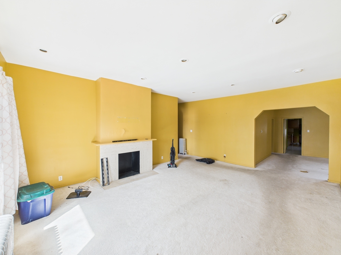 6823 S Chappel Avenue, Chicago, IL 60649