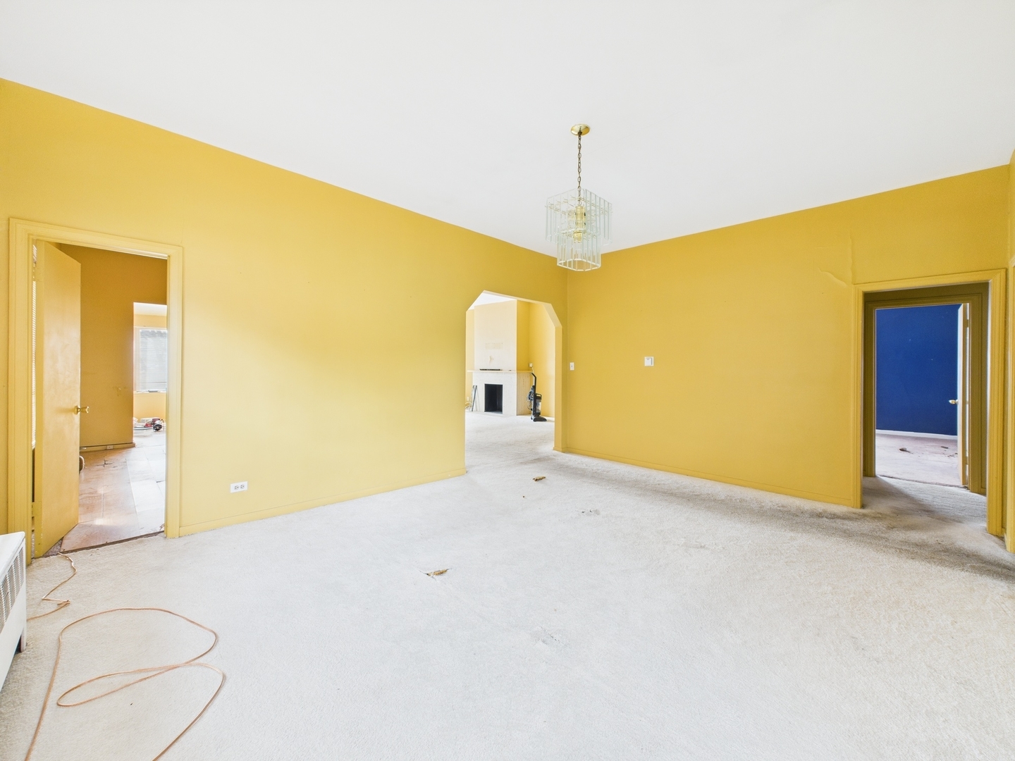 6823 S Chappel Avenue, Chicago, IL 60649