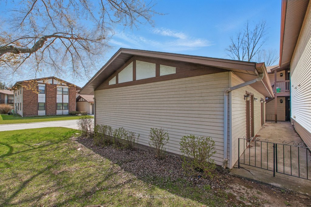 4128 192nd Court #4128, Country Club Hills, IL 60478