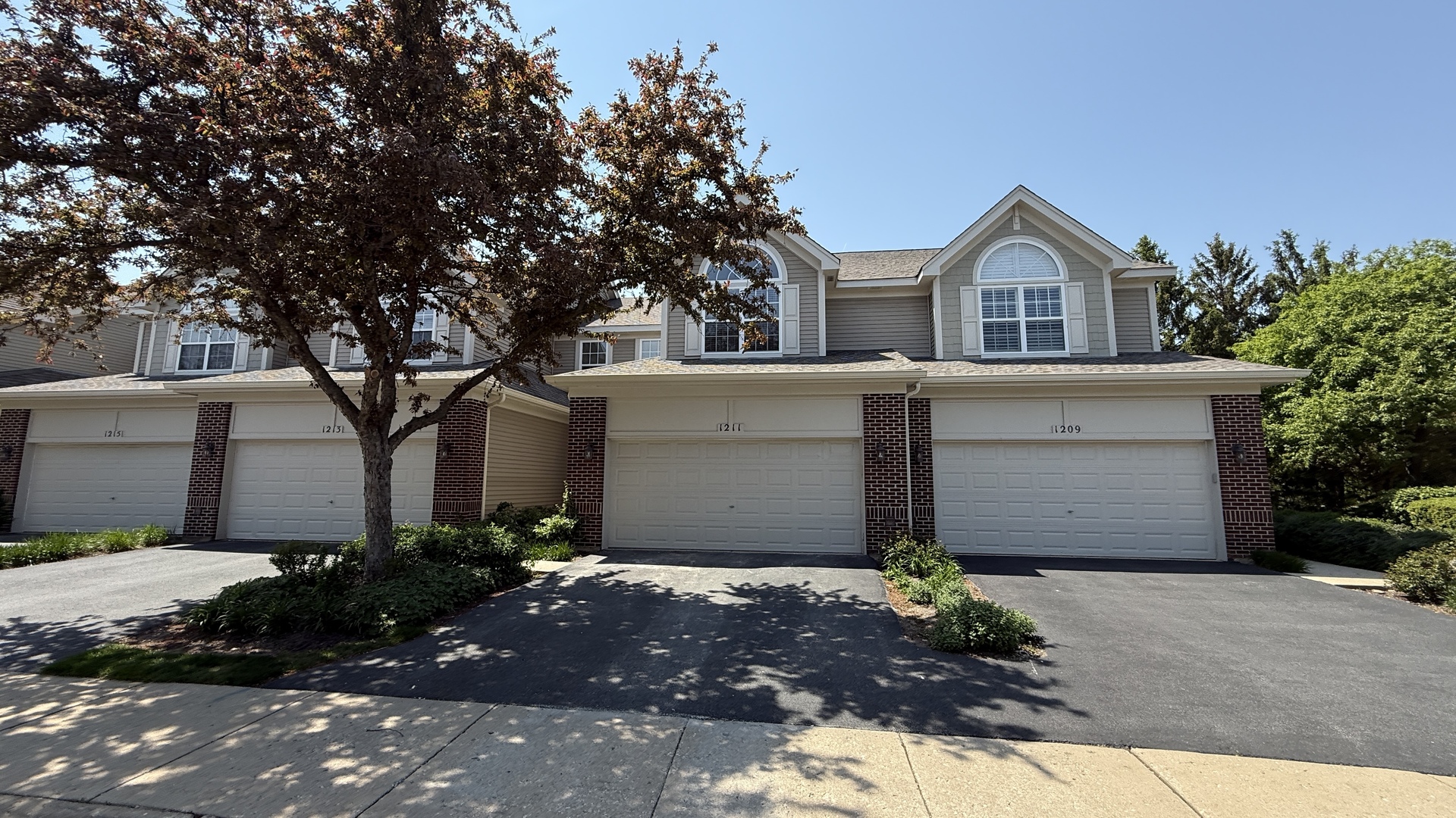1211 Townes Circle, Aurora, IL 60502