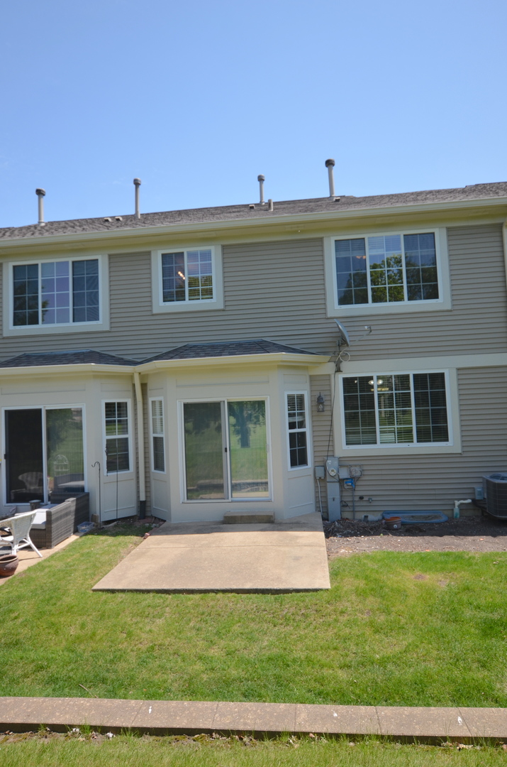 1211 Townes Circle, Aurora, IL 60502