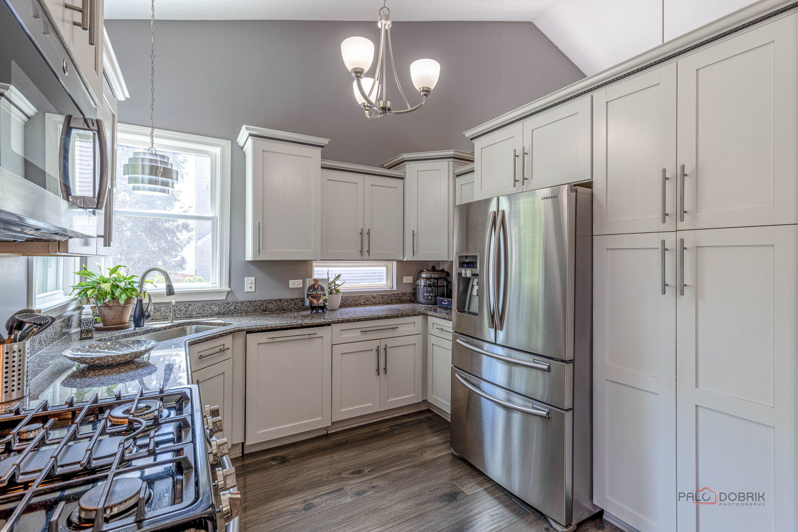 531 Crystal Place, Gurnee, IL 60031