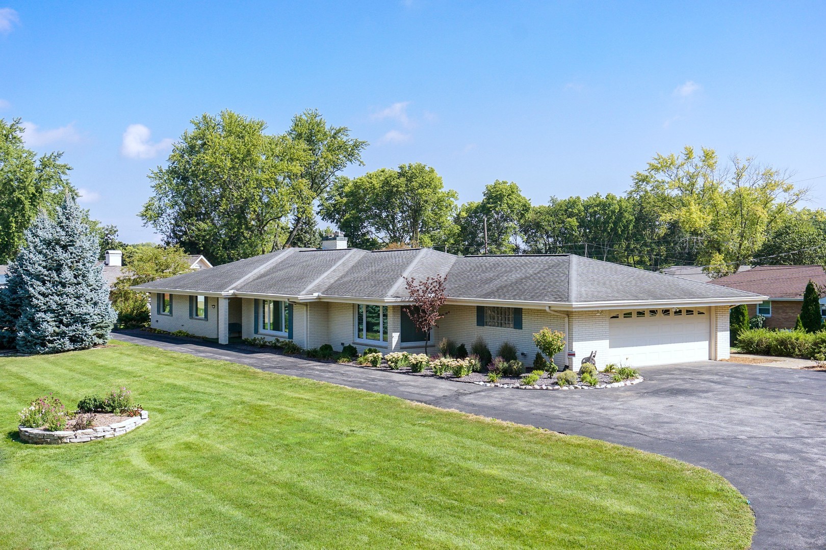 10 Kent Drive, Normal, IL 61761