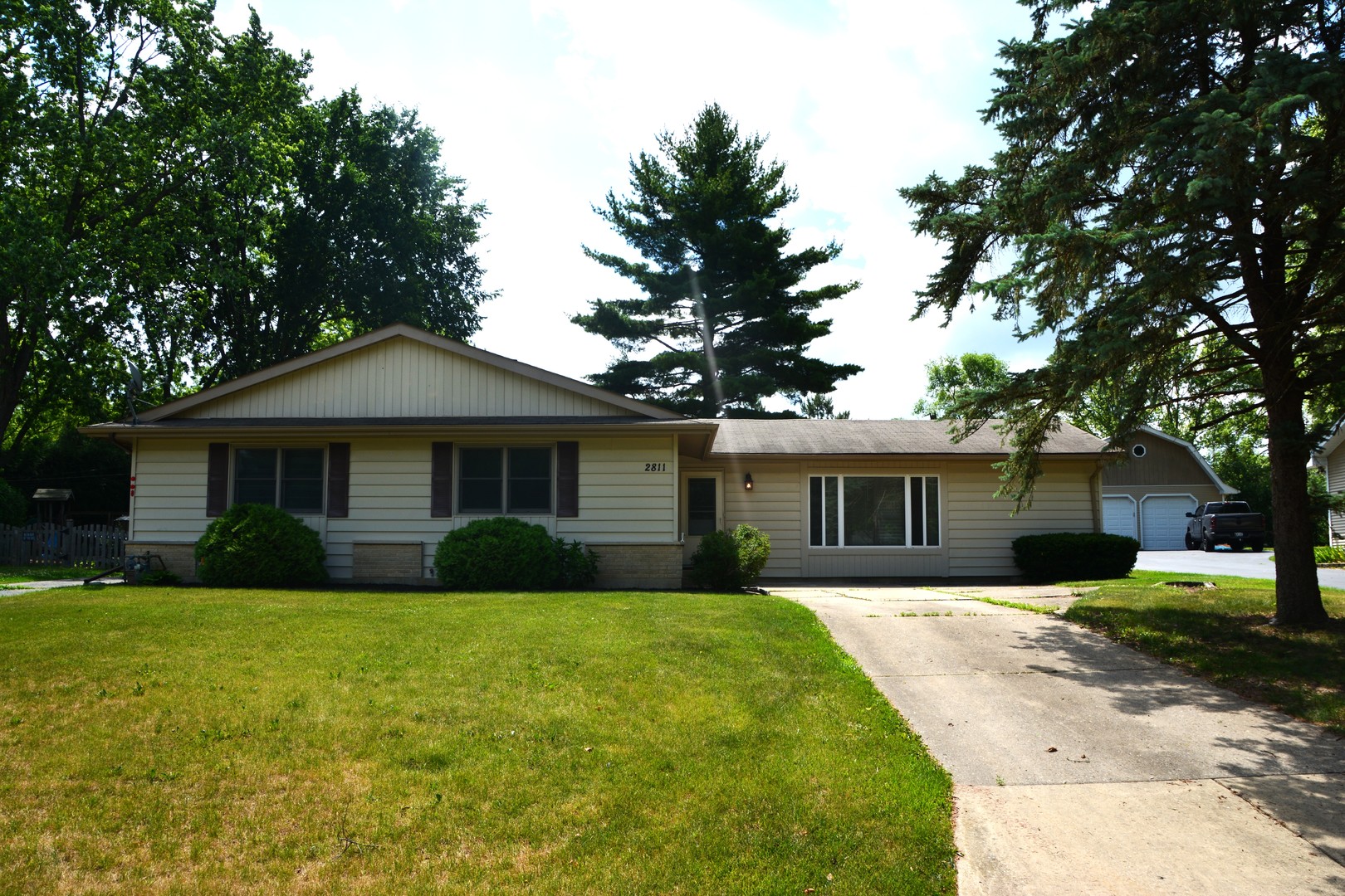 2811 Limerick Drive, Cary, IL 60013