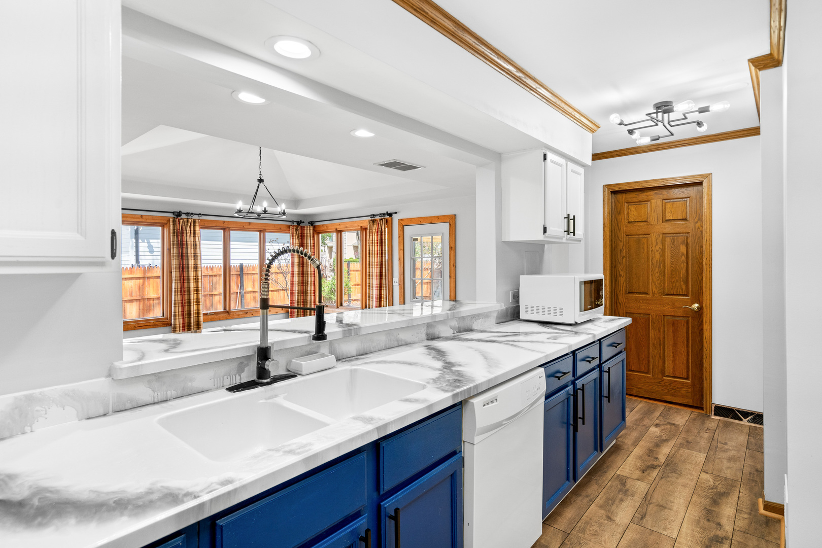 150 W 74th Street, Burr Ridge, IL 60527