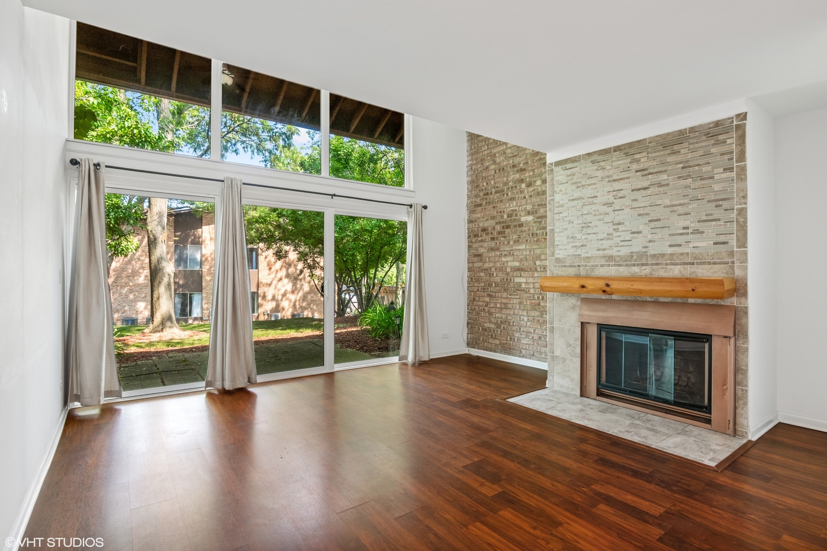 5916 Meadow Drive #149-A, Lisle, IL 60532