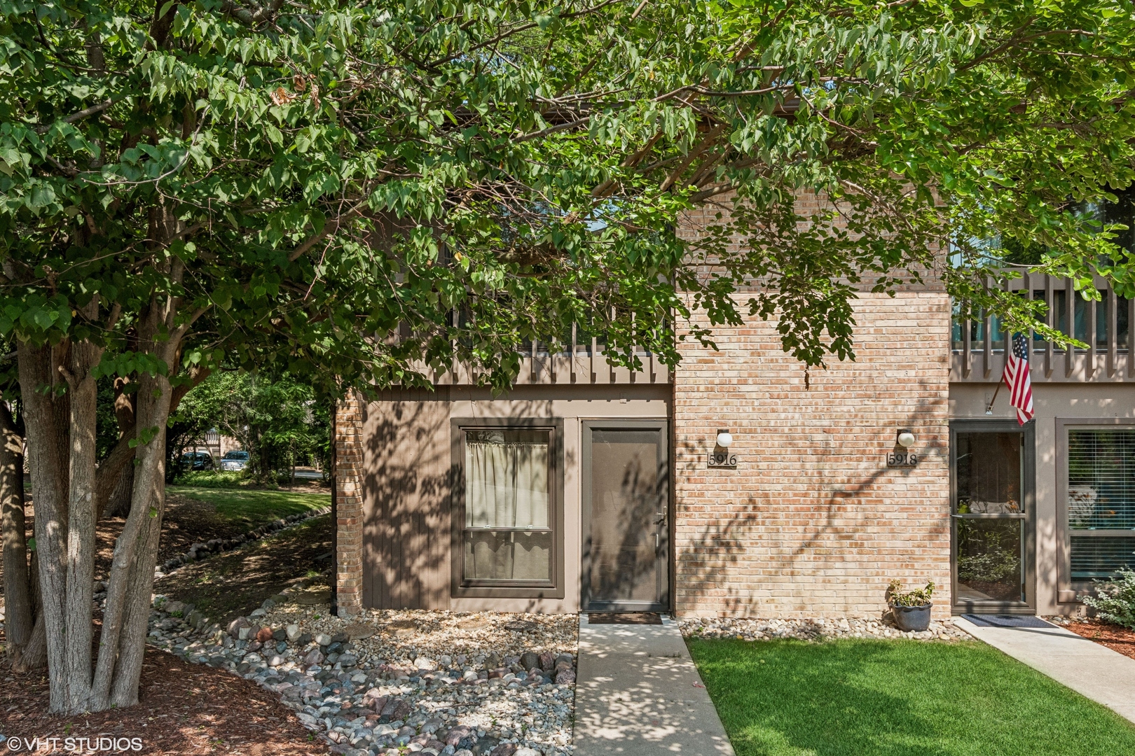 5916 Meadow Drive #149-A, Lisle, IL 60532
