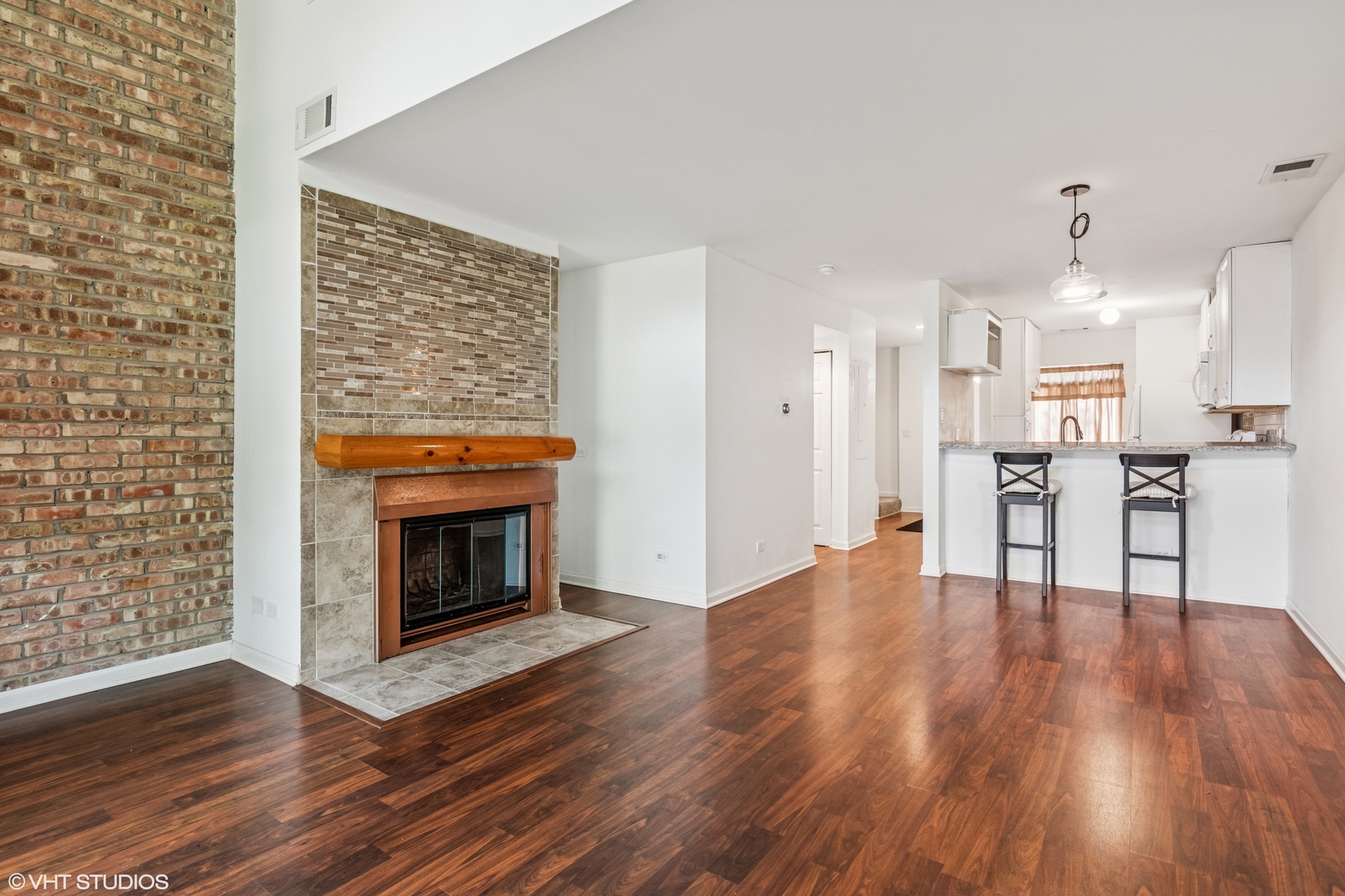 5916 Meadow Drive #149-A, Lisle, IL 60532