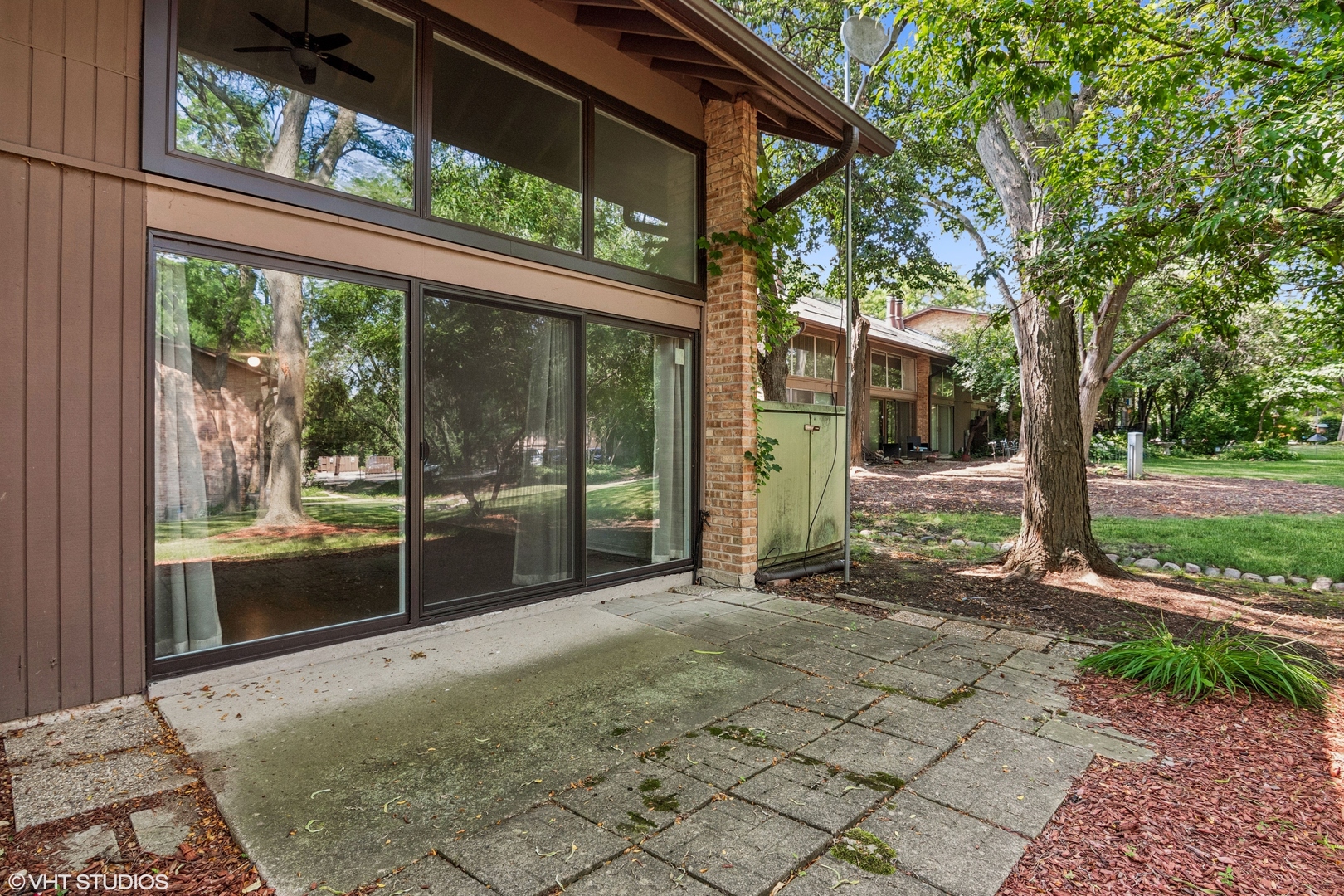 5916 Meadow Drive #149-A, Lisle, IL 60532
