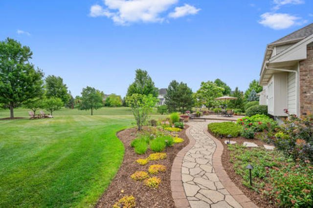 9 Olympic Drive, South Barrington, IL 60010