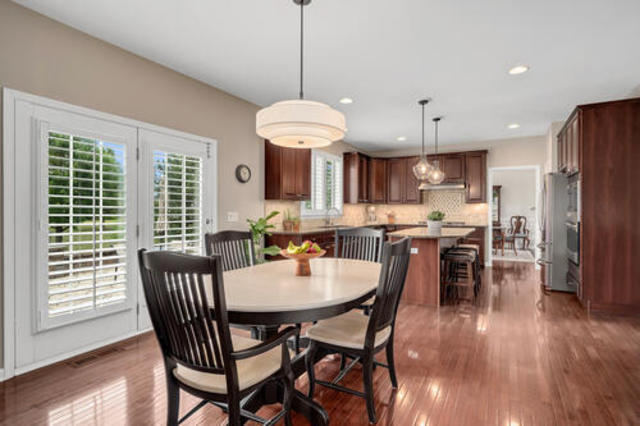 9 Olympic Drive, South Barrington, IL 60010