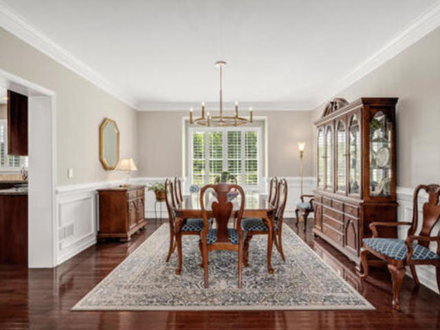 9 Olympic Drive, South Barrington, IL 60010