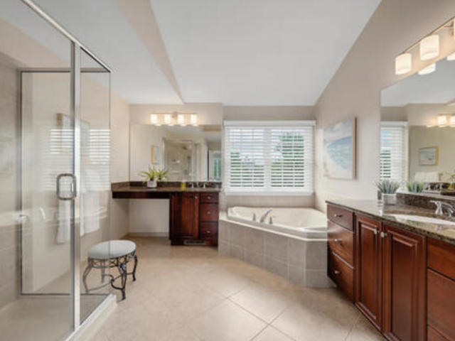 9 Olympic Drive, South Barrington, IL 60010