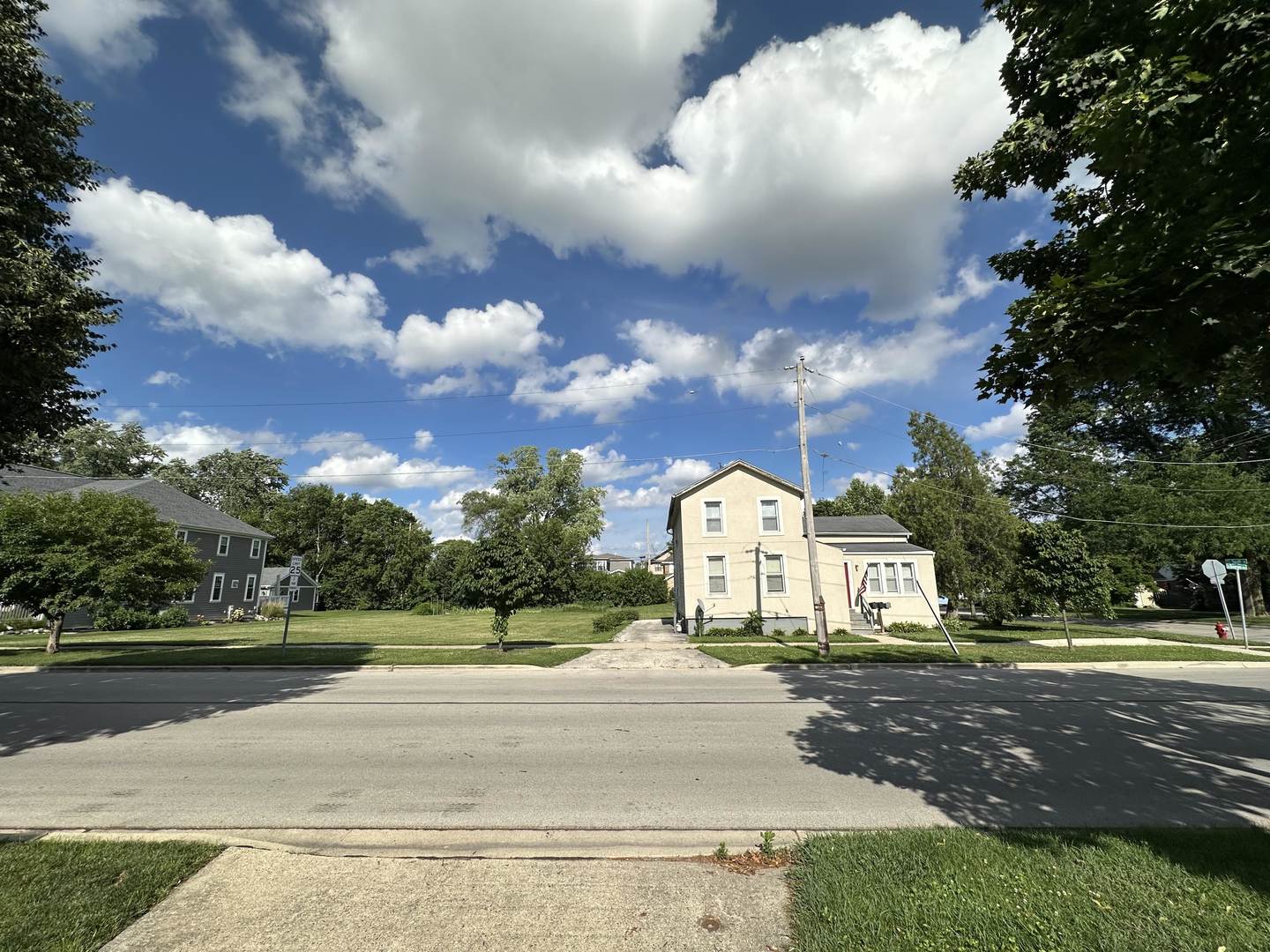 235 S Dunton Avenue, Arlington Heights, IL 60005